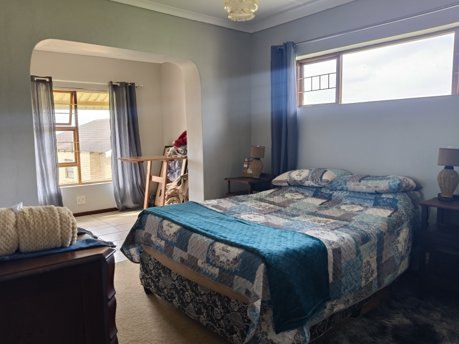 3 Bedroom Property for Sale in Wavecrest Eastern Cape